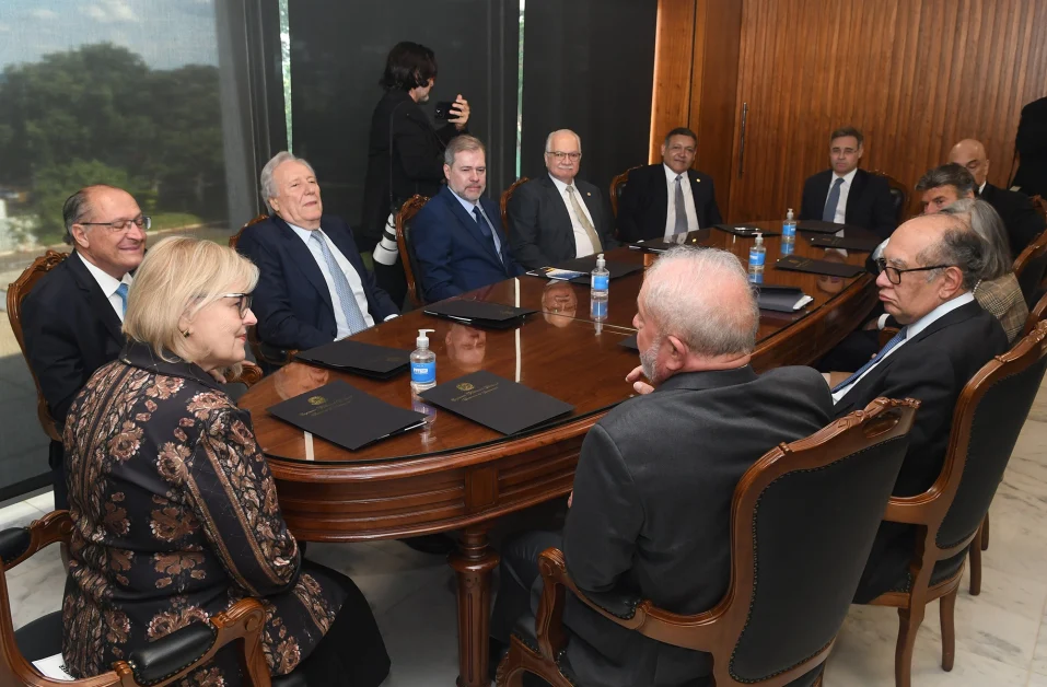 Lula se encontra com Ministros do STF